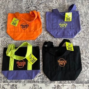 Trader Joe's Halloween Canvas Tote Bag Set